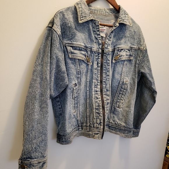 🌞SOLD🌞 Vintage Acid Wash Jean Trucker Jacket - Picture 8 of 8